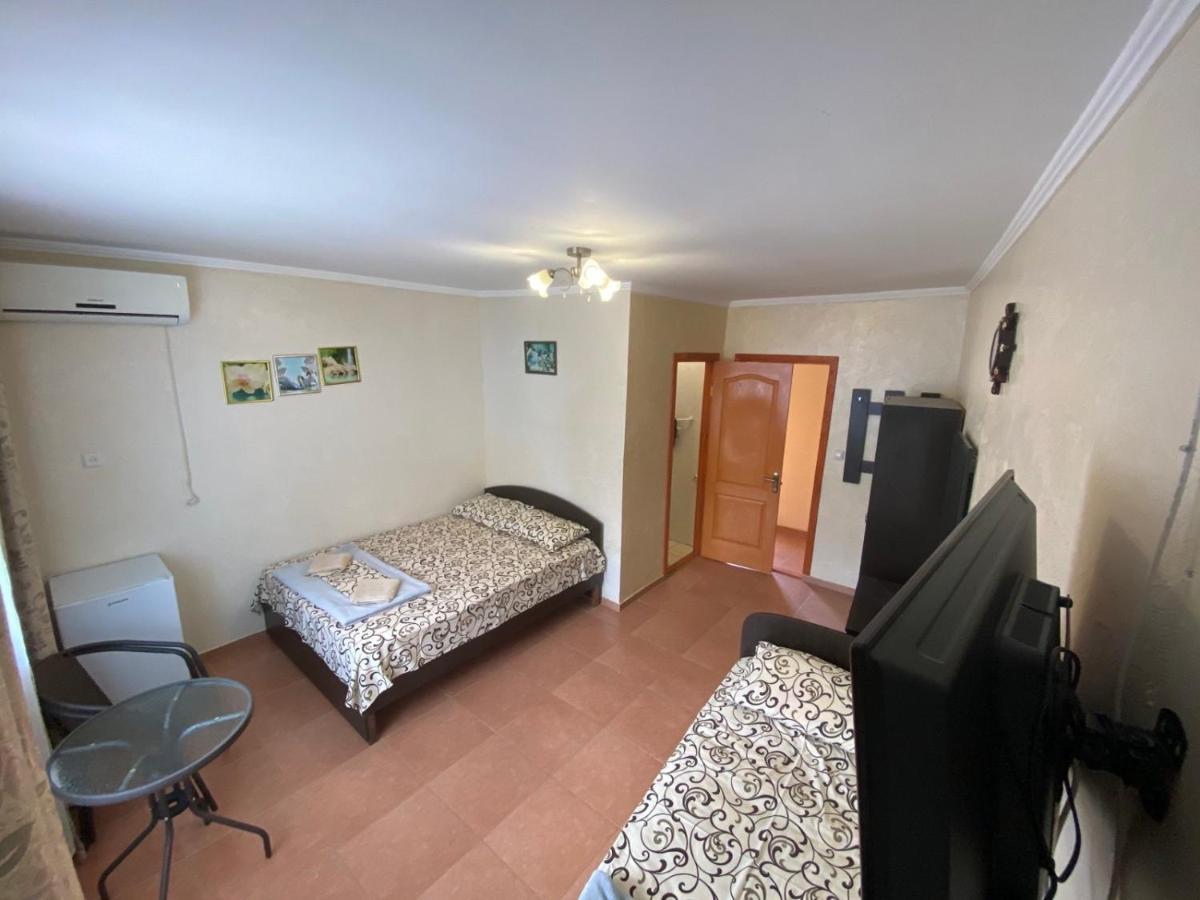 Hôtel Aquamarin à Zatoka Extérieur photo