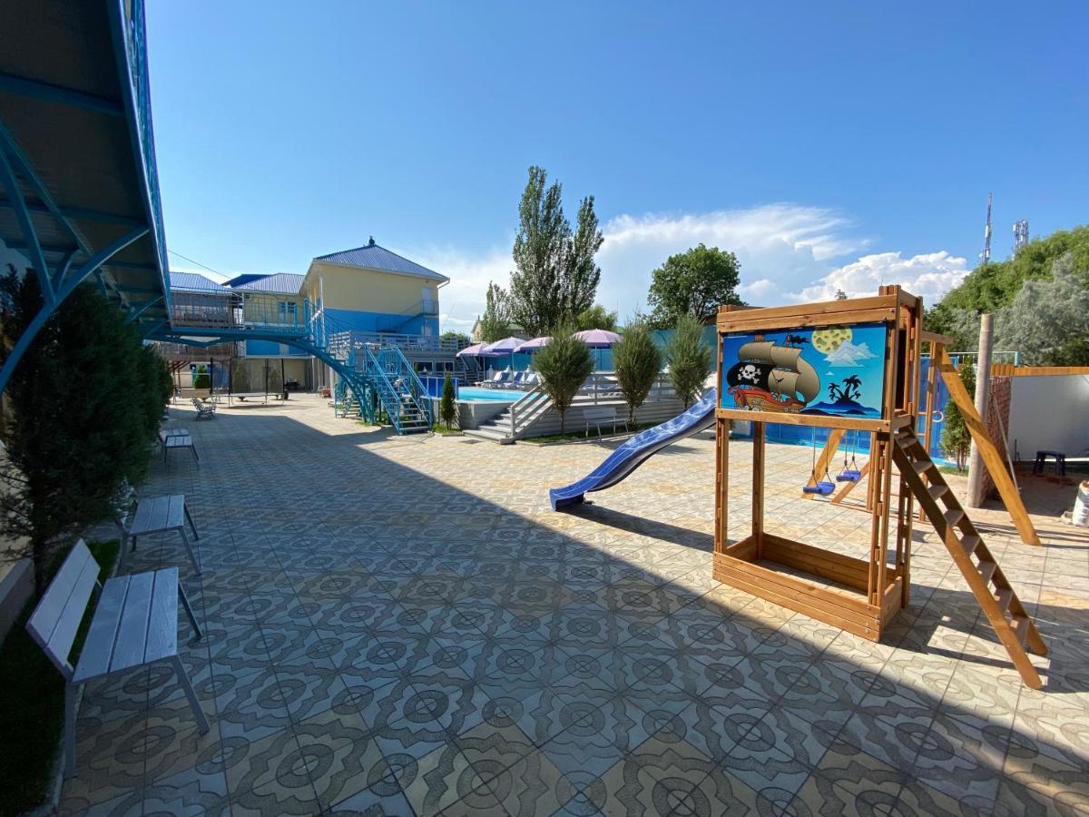 Hôtel Aquamarin à Zatoka Extérieur photo